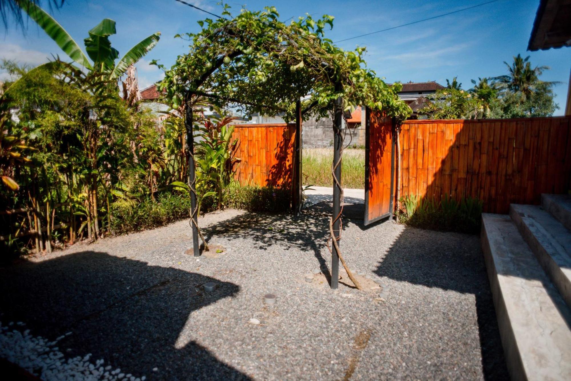 Nila Chandra Bungalows 乌布 外观 照片